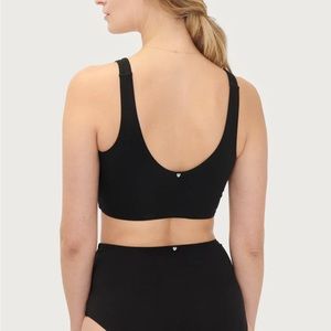 Hatch Skin to Skin Bras &The Essential Nursing And Pumping Bra Postpartum Bundle